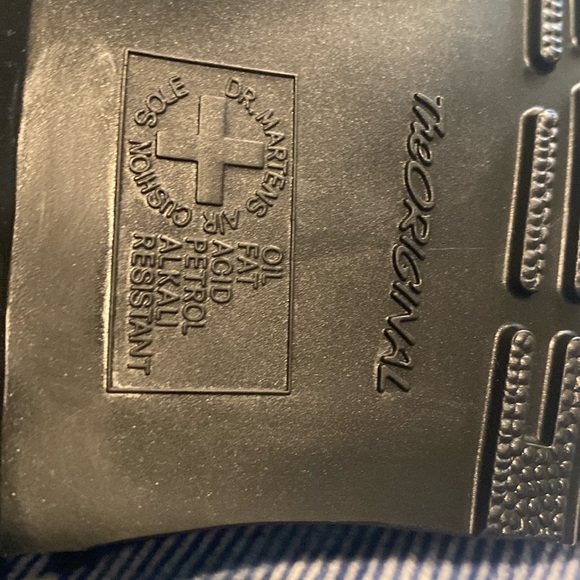 Dr. Marten’s Boots  ( Air cushion sole ) - Picture 14 of 15